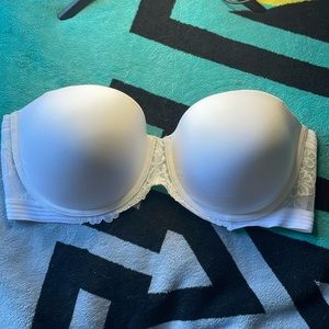 MaidenForm lace white strapless push up bra